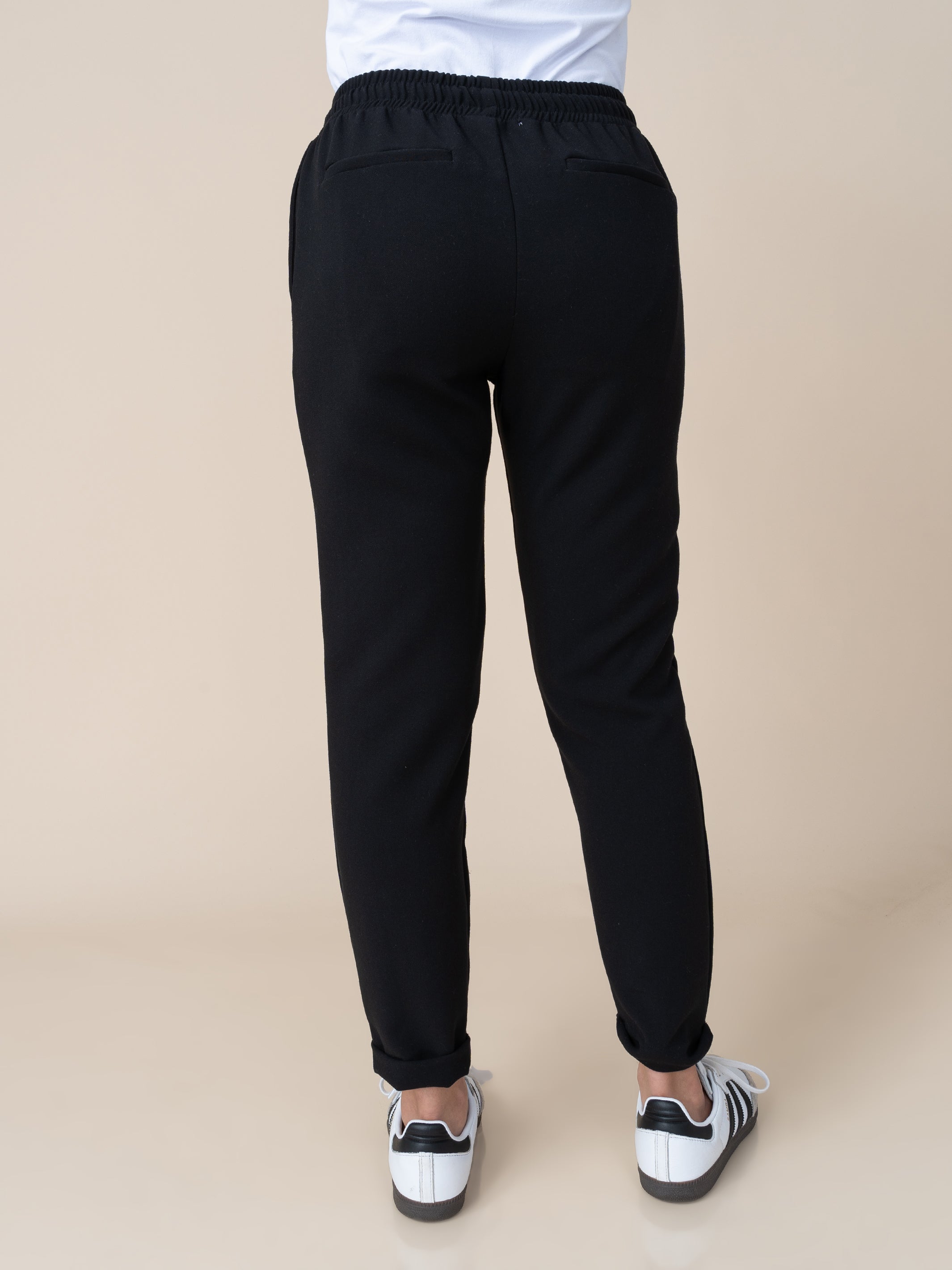 Formal Jogger Ariel Negro