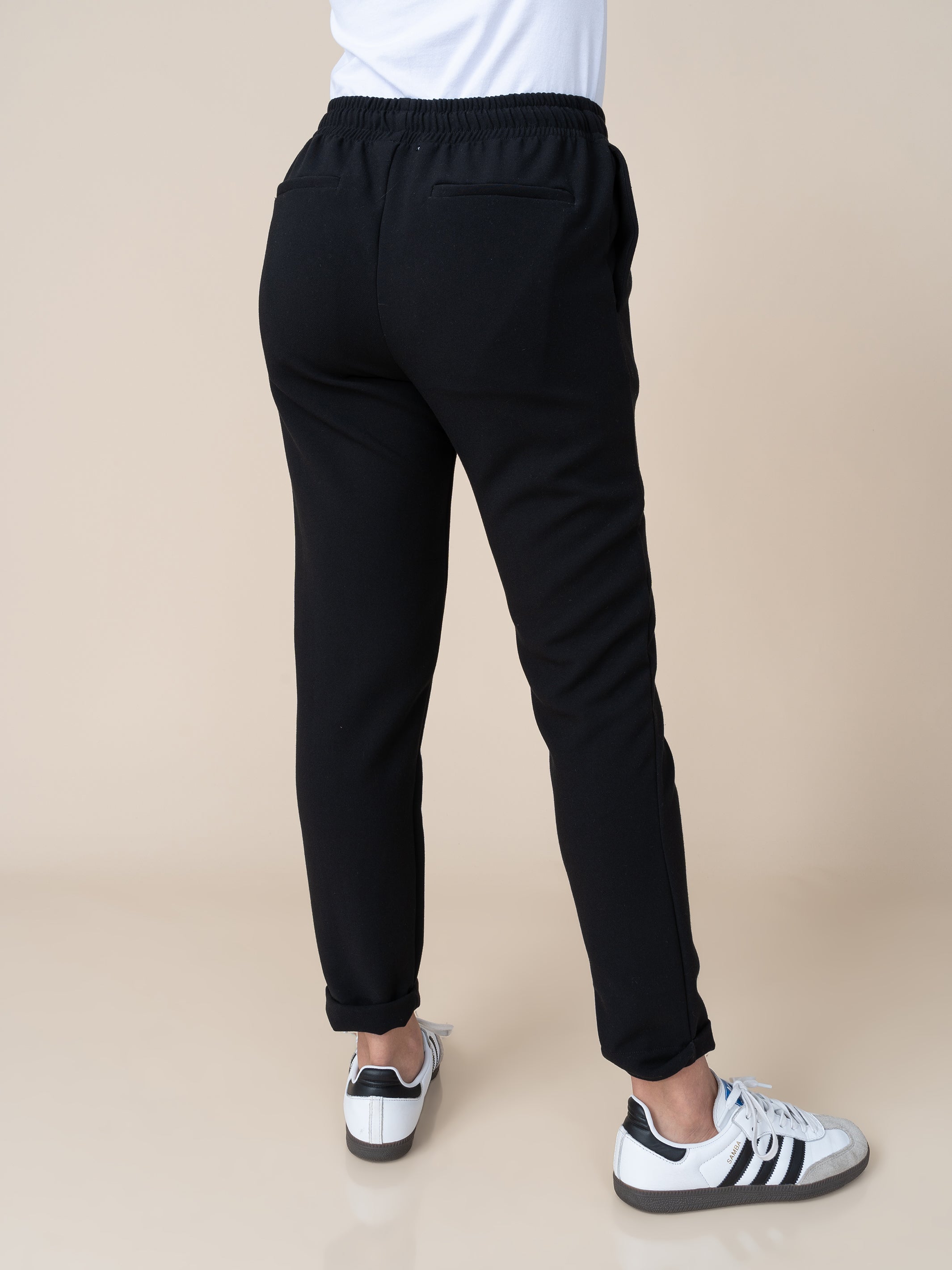 Formal Jogger Ariel Negro