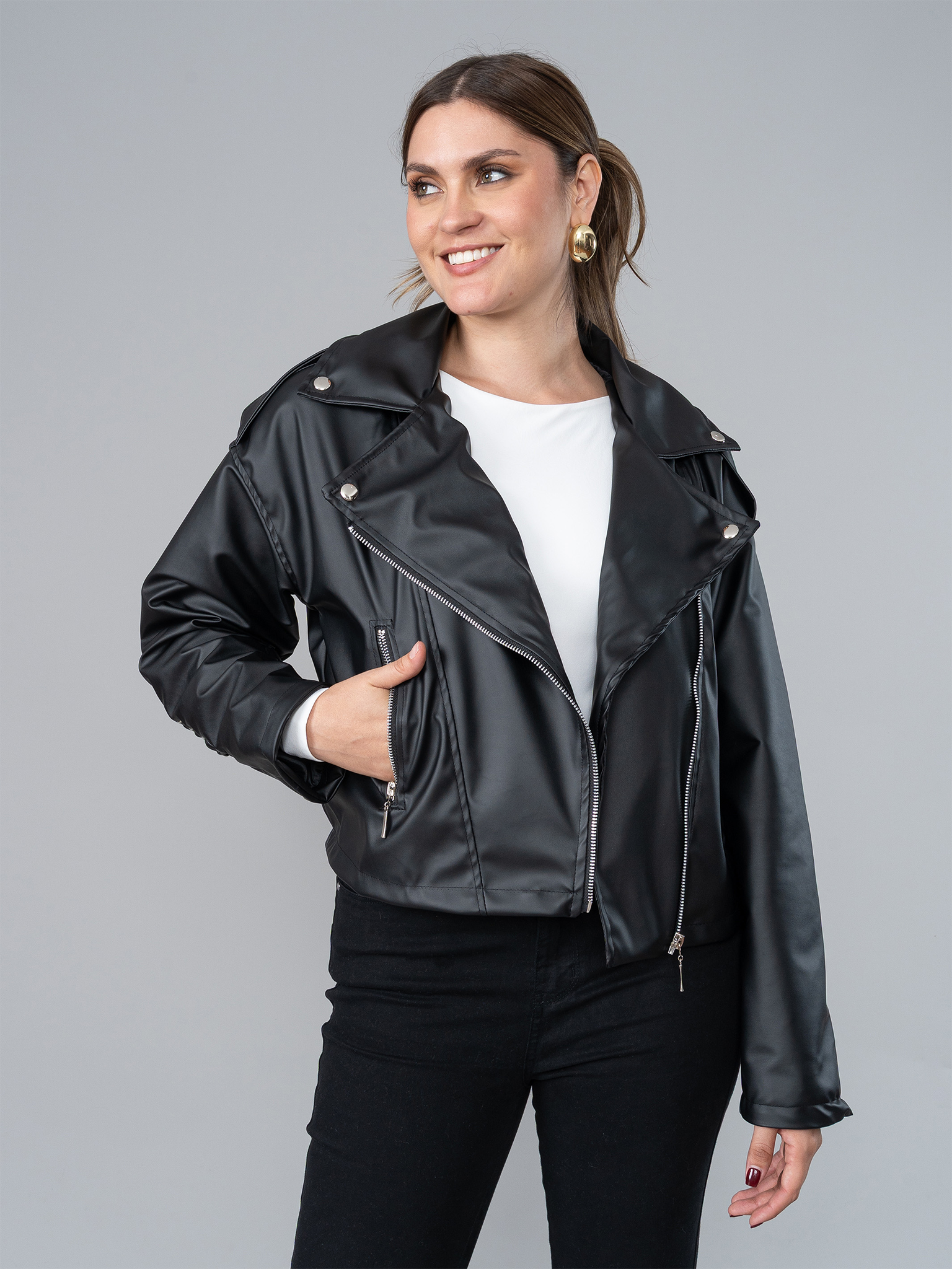 Casaca Amelie Negra en Cuerina