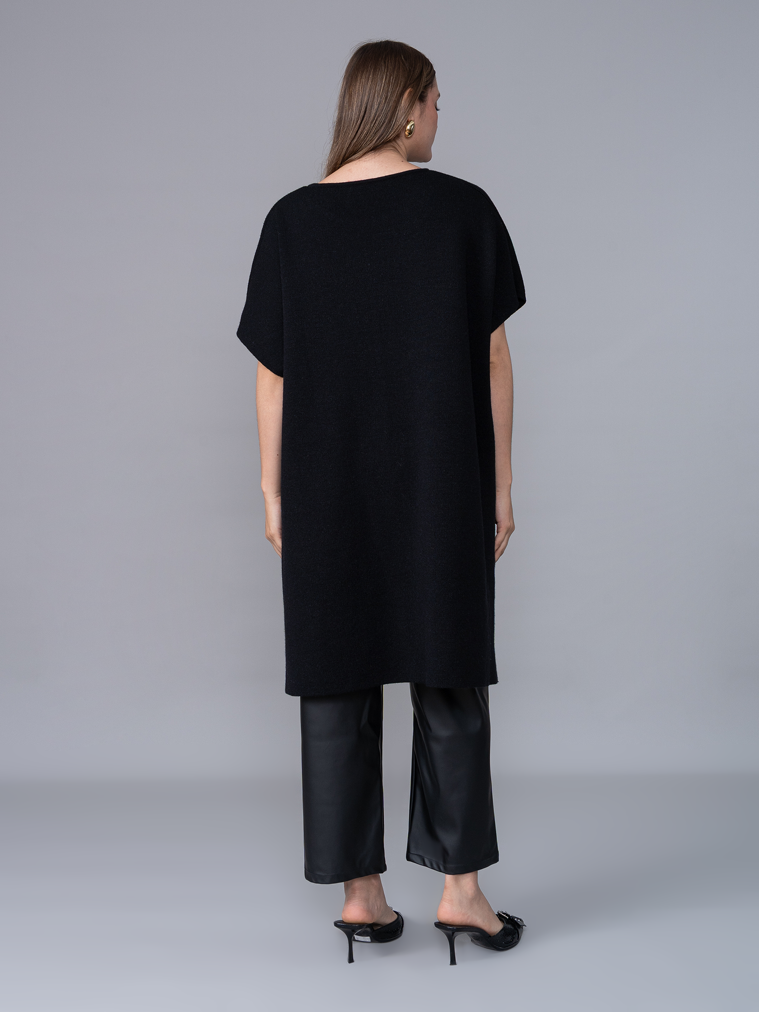 Poncho Tejido Lily Negro 2.0