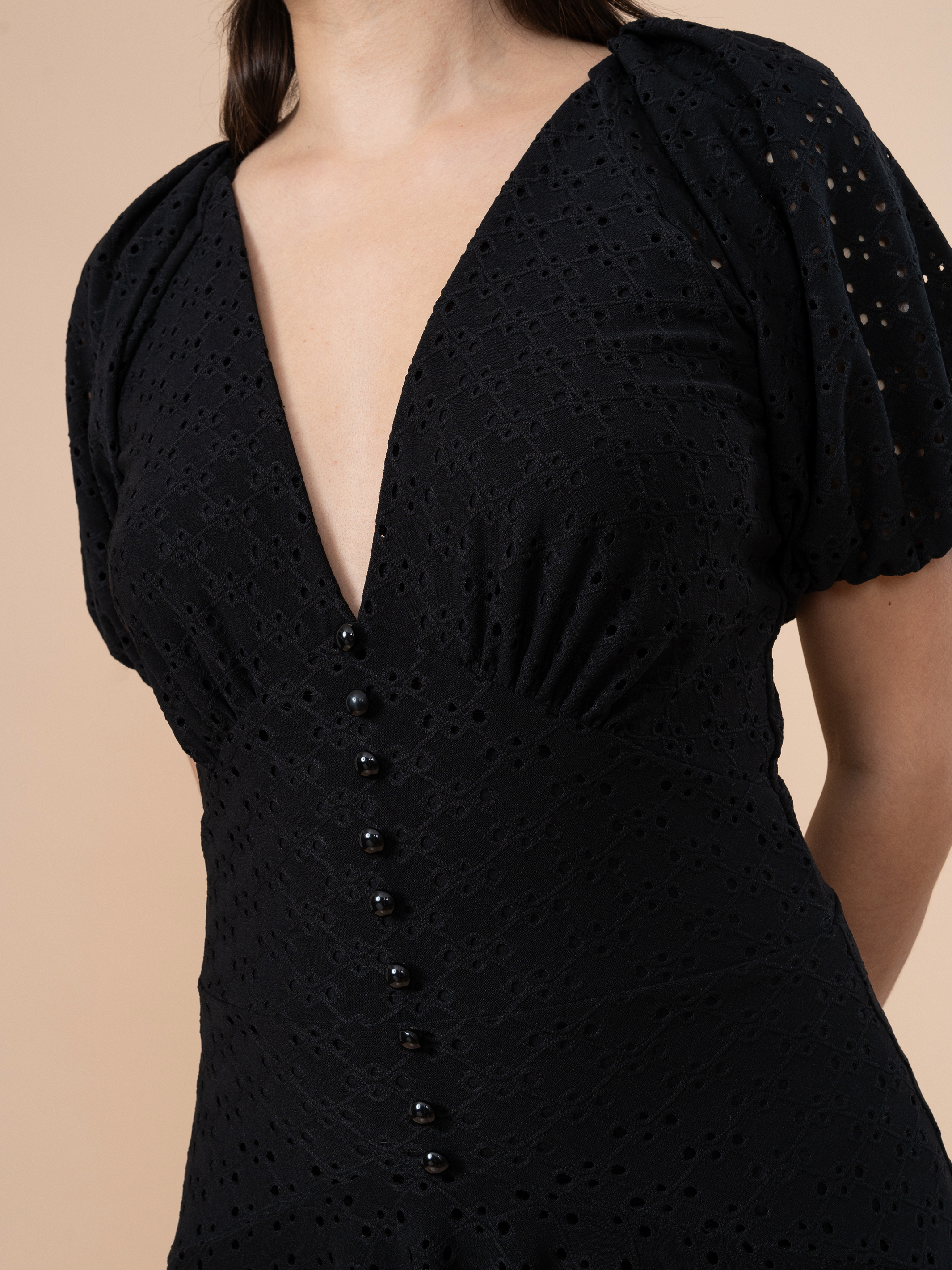 Vestido Broderie Negro