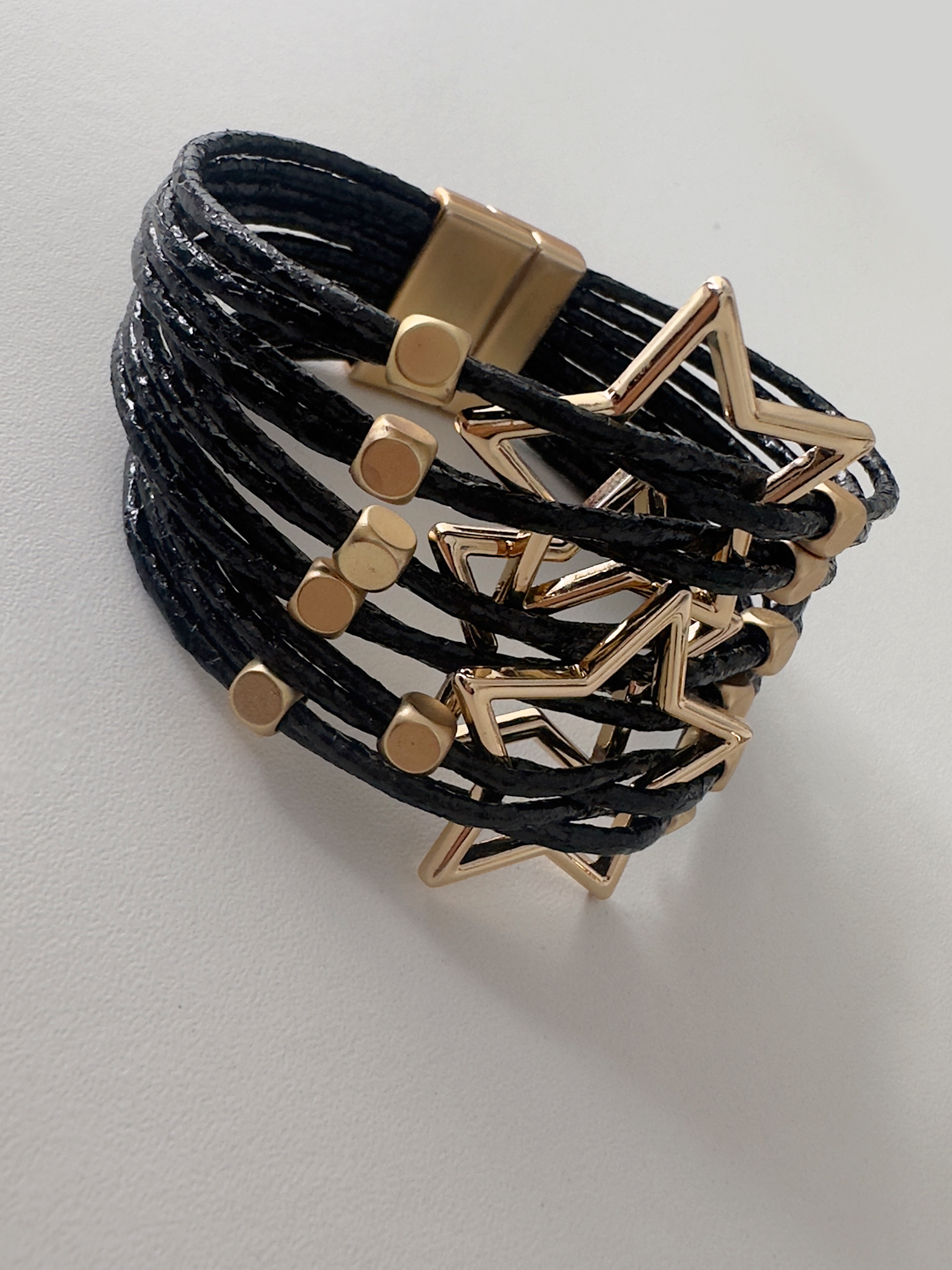 Pulsera Negra de Estrellas