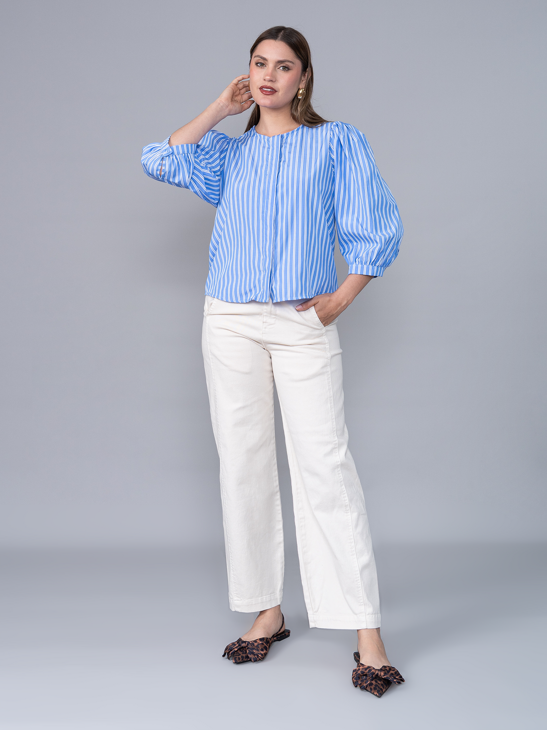 Blusa Mery Celeste Rayas Blancas