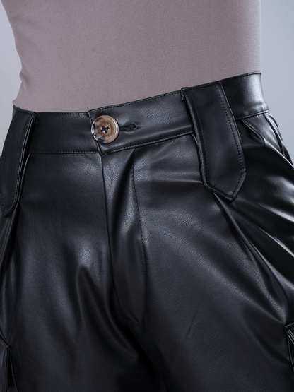 Cargo Efecto Piel Nathalia Negro - Pantalon de La Matier
