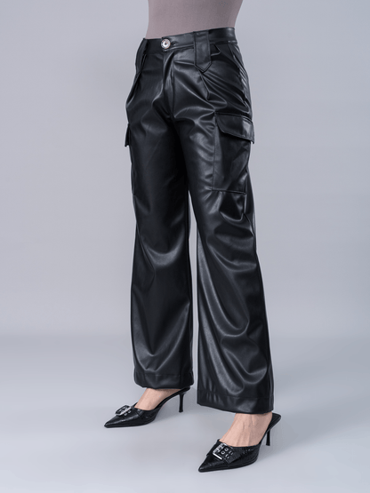 Cargo Efecto Piel Nathalia Negro - Pantalon de La Matier