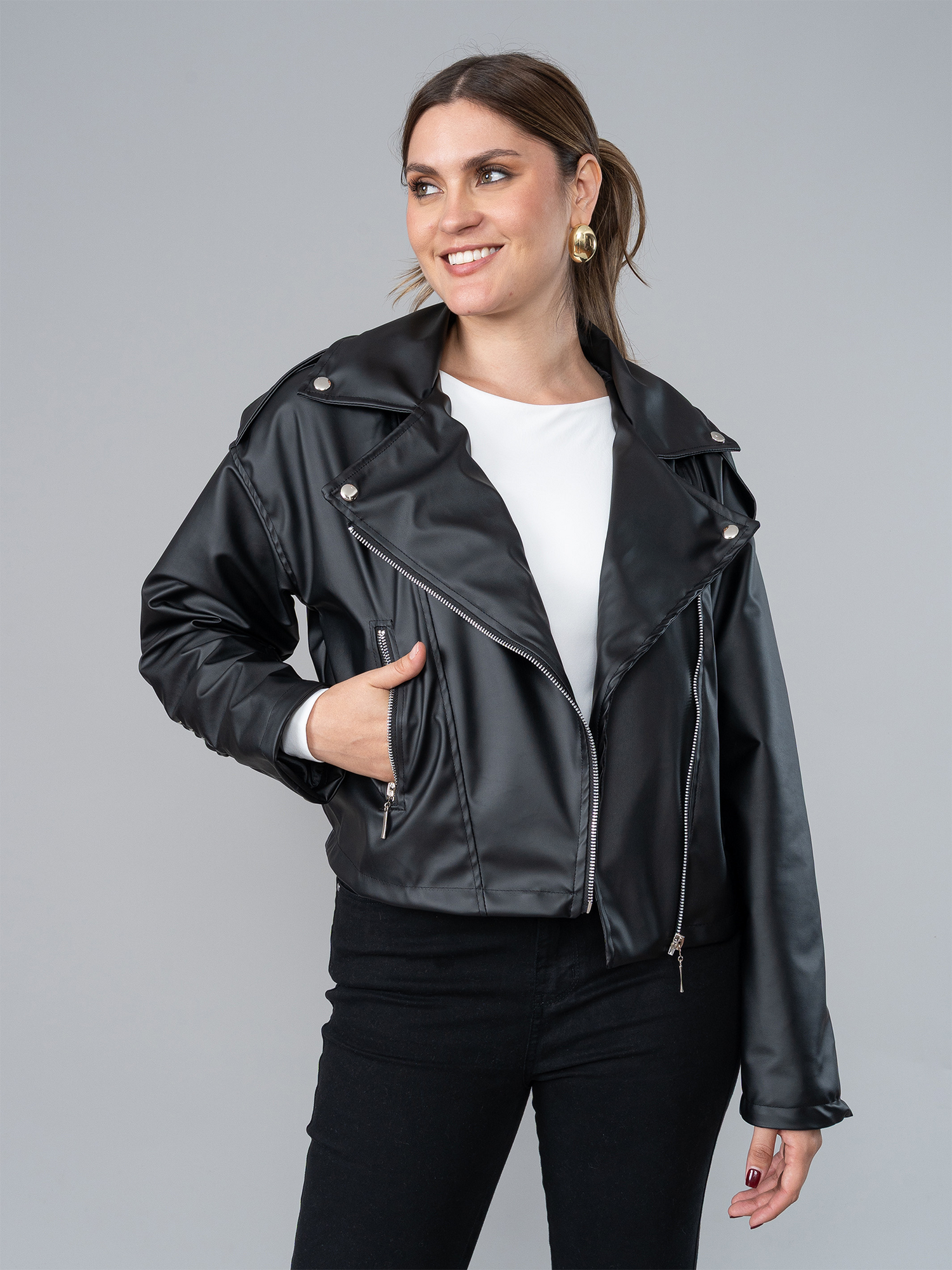 Casaca Amelie Negra en Cuerina