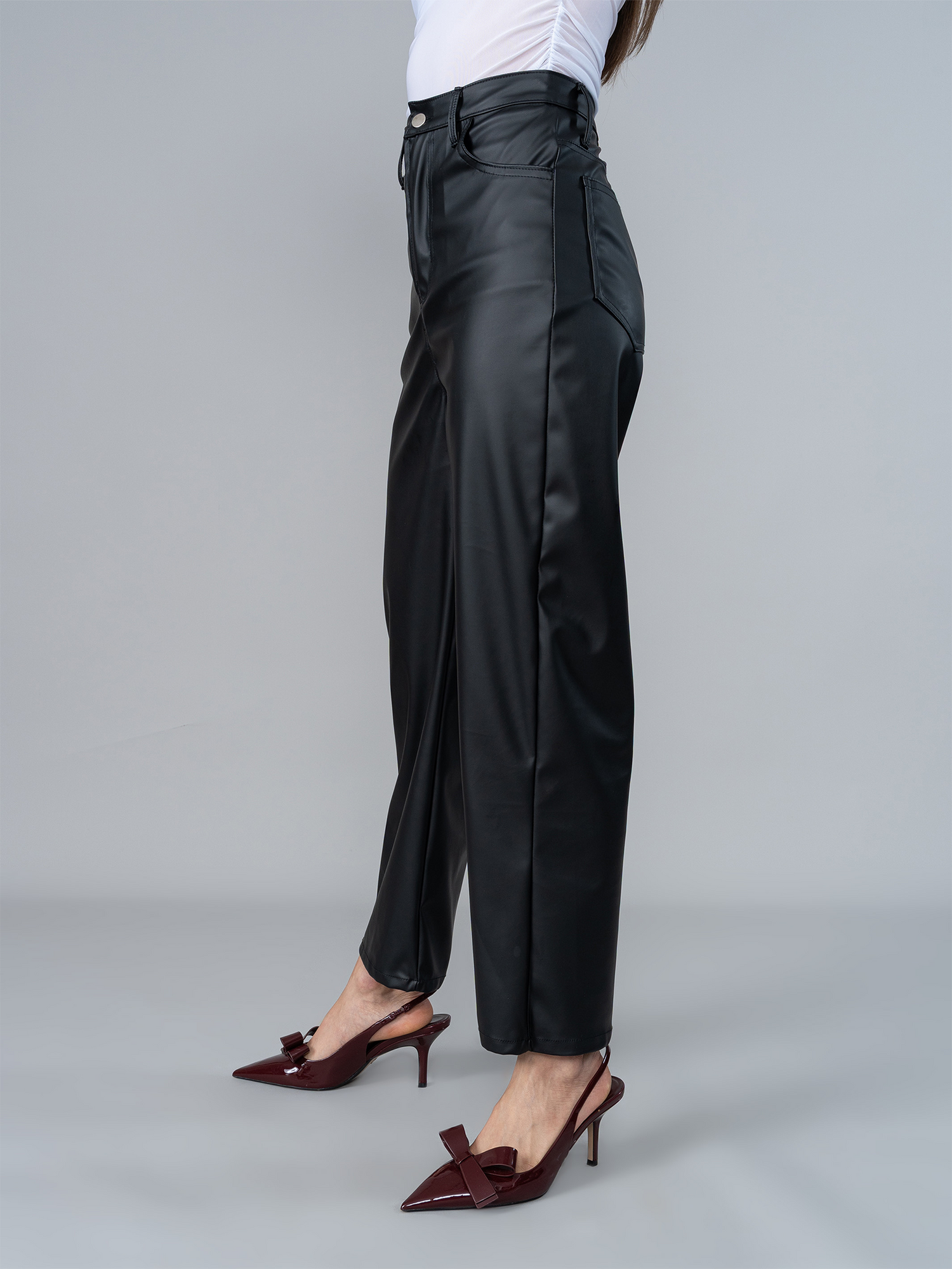 Pantalón Ani Negro en Cuerina